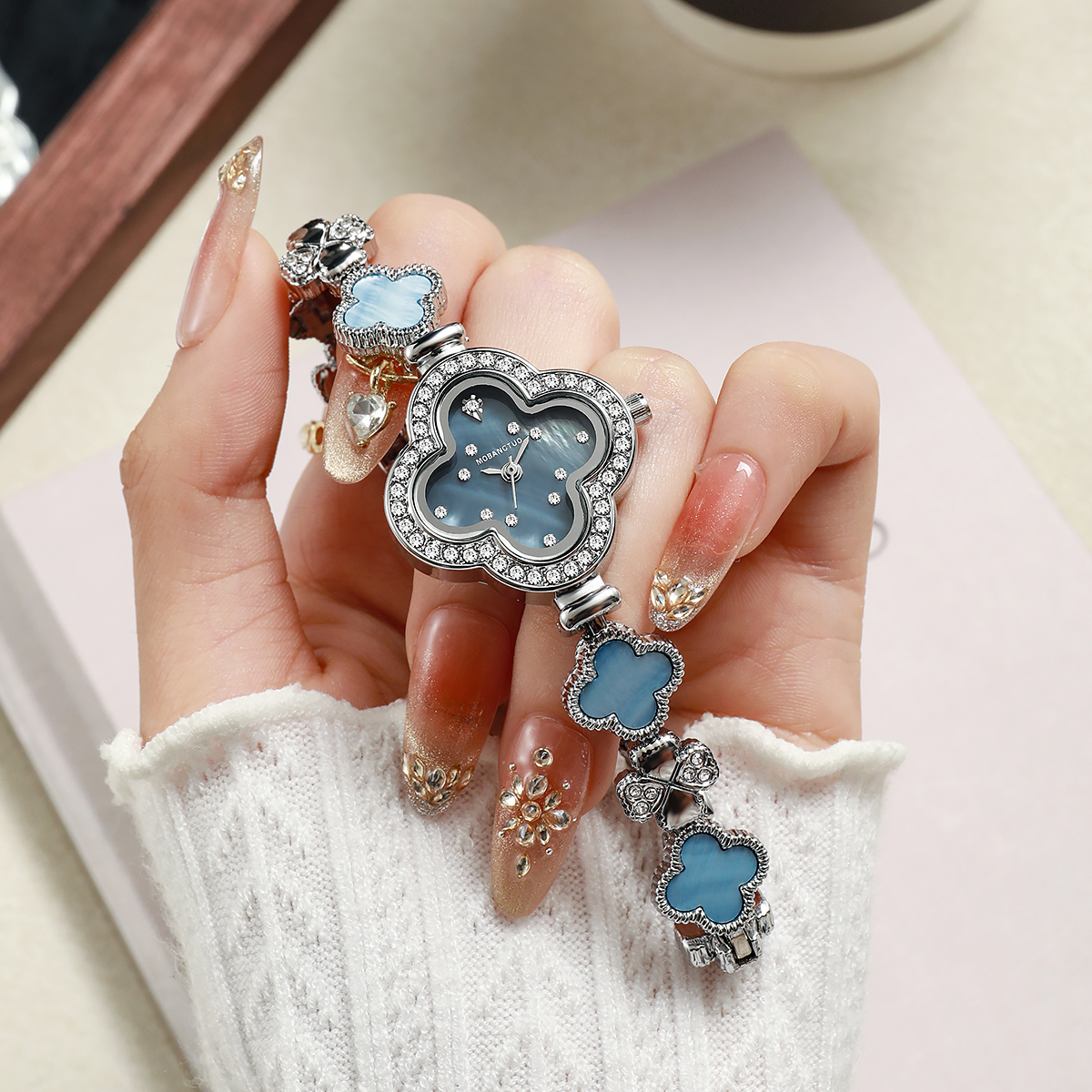 Luxury Four leaf Clover Women' - Jewelry Diamond Watches 评论和价格